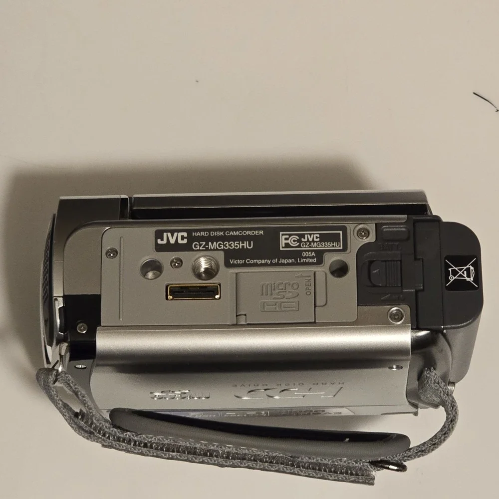 JVC Everio GZ-MG335HU Hybrid 30GB HDD 35x Optical Camcorder‎ Tested Works Bundle